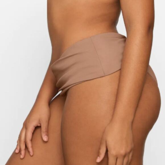 NEW SKIMS  Shaping Swim Ruched Underwire Bikini Size XS - Picture 6 of 7